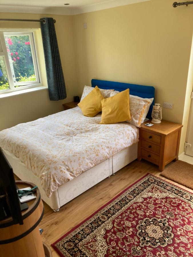 Отель The Buttery Brundall Экстерьер фото