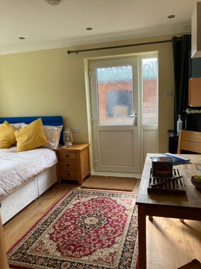 Отель The Buttery Brundall Экстерьер фото